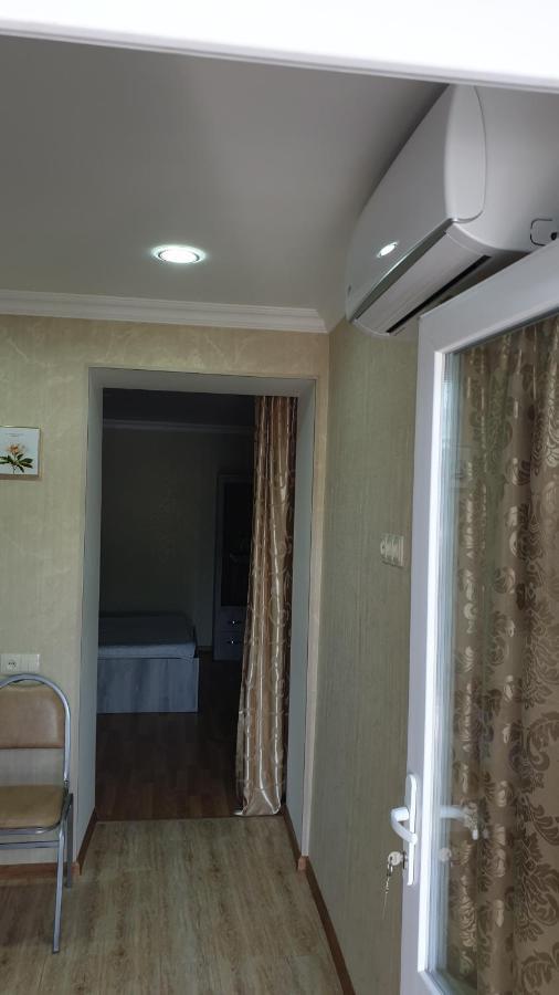 Comfort Tiflis Habitación foto