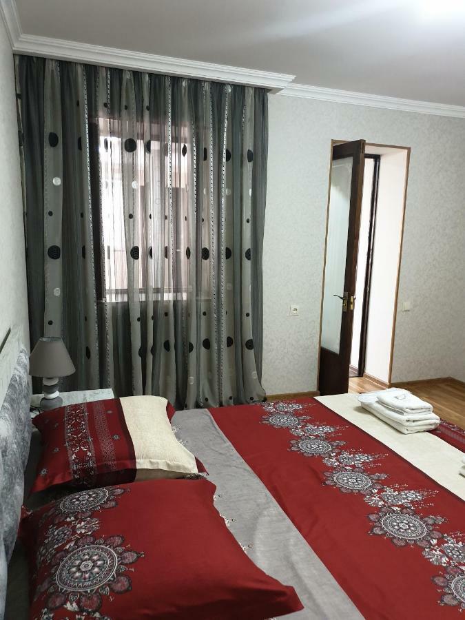 Comfort Tiflis Exterior foto