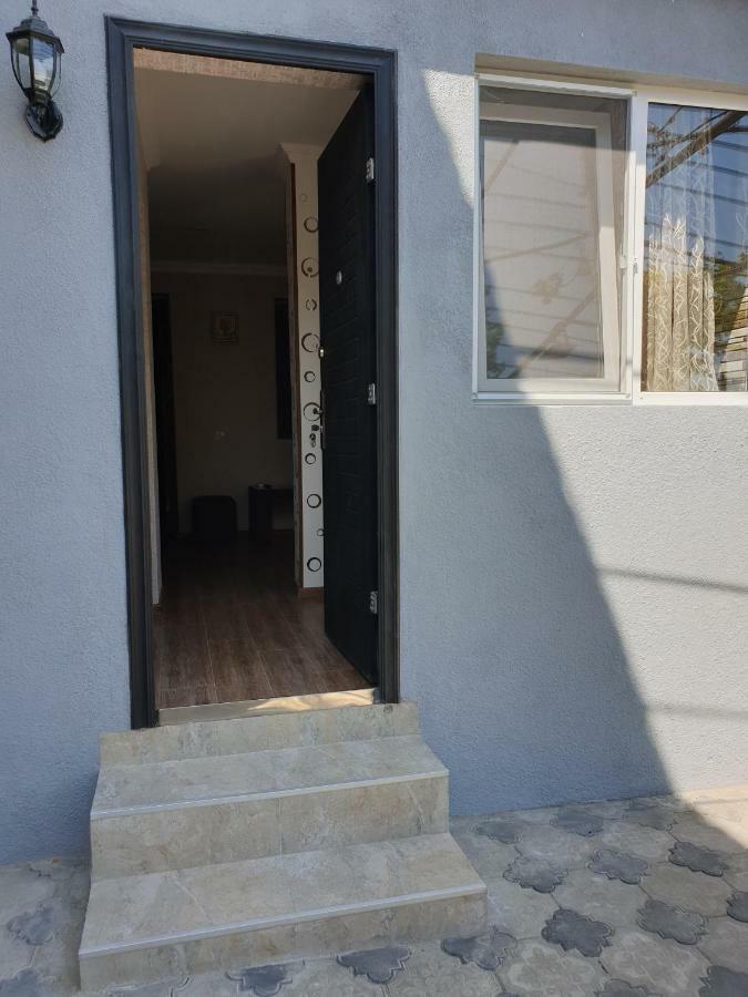 Comfort Tiflis Exterior foto